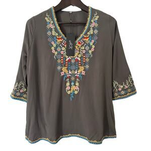 AK Floral Embroidered Gray 3/4 Shirt Shirt‎ Size Large NWT